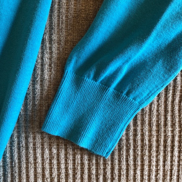 Gap V Neck Sweater - Picture 4 of 4